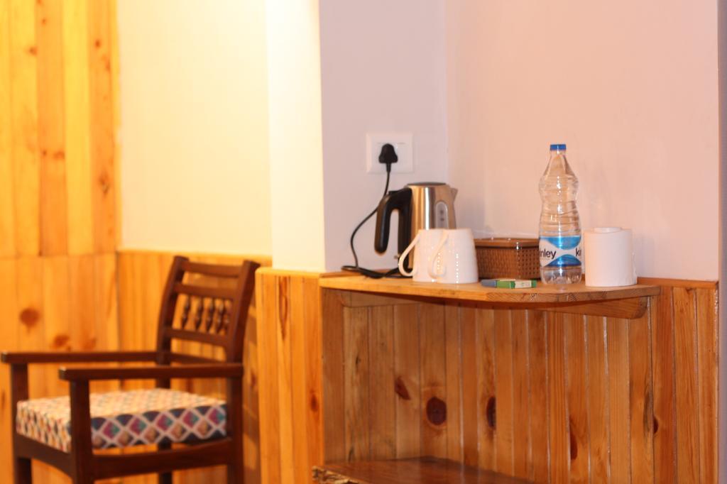 Kasar Rainbow Yoga Retreat Villa Almora Buitenkant foto