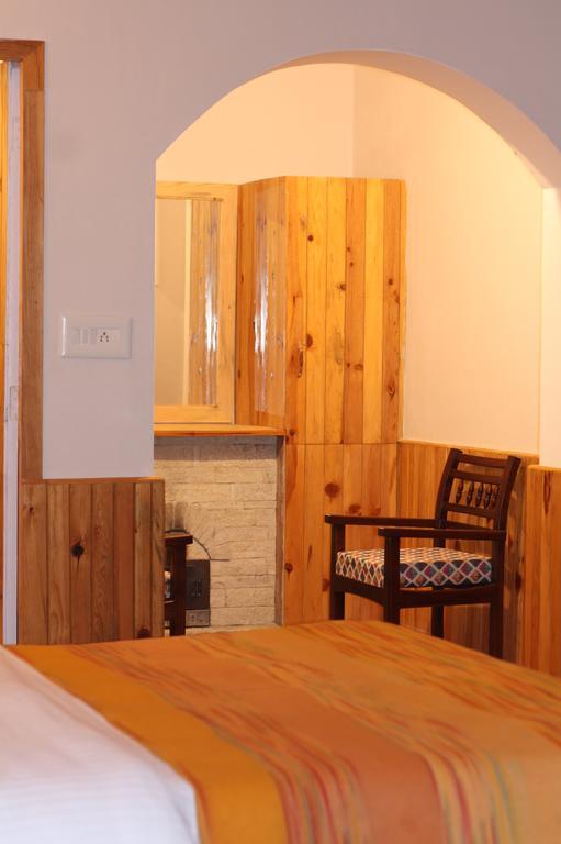 Kasar Rainbow Yoga Retreat Villa Almora Buitenkant foto
