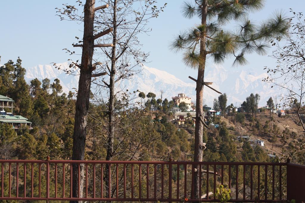 Kasar Rainbow Yoga Retreat Villa Almora Buitenkant foto
