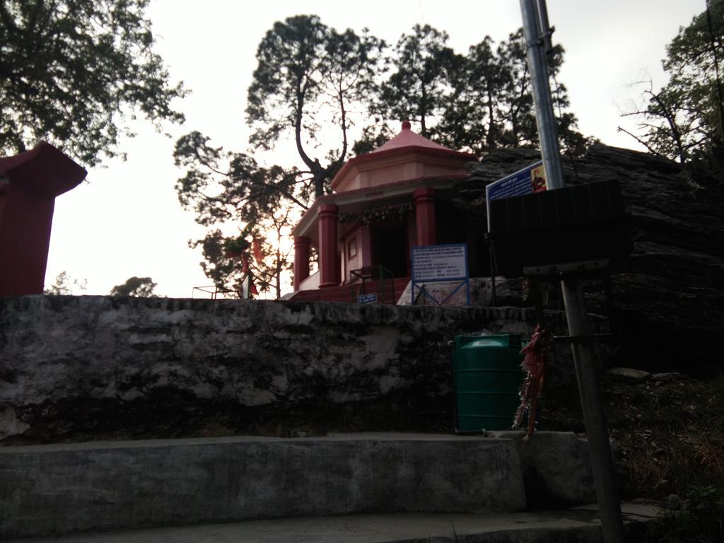 Kasar Rainbow Yoga Retreat Villa Almora Buitenkant foto